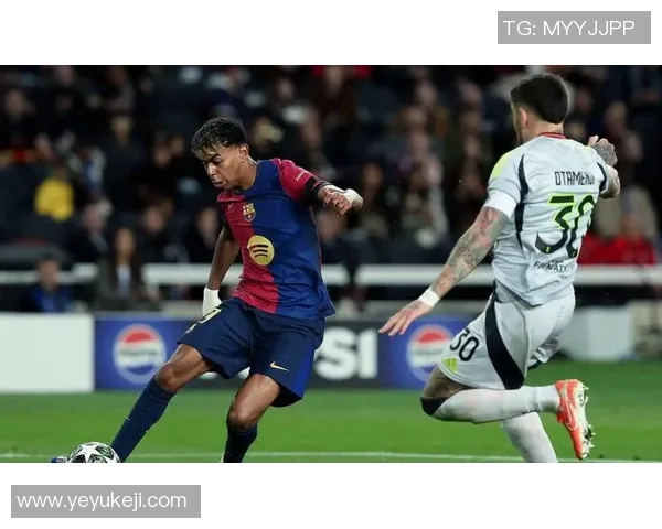 足球明星头顶球技艺大比拼展现惊人技巧与默契配合的精彩瞬间 足球明星头顶球技艺大比拼展现惊人技巧与默契配合的精彩瞬间