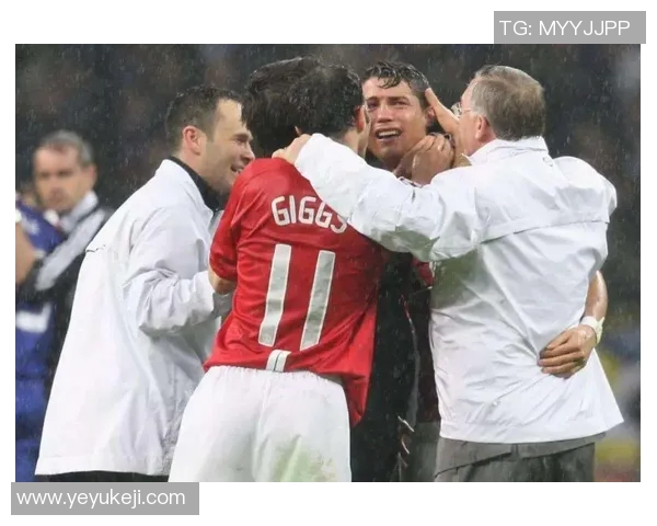 足球明星的孩子们成长的瞬间与他们的父亲母亲之间的温馨时刻分享